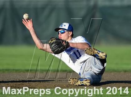 Thumbnail 1 in Haddam-Killingworth vs. Rocky Hill (CIAC Class M Final) photogallery.