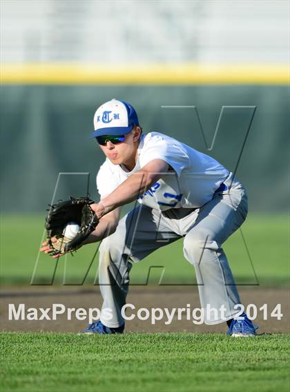 Thumbnail 3 in Haddam-Killingworth vs. Rocky Hill (CIAC Class M Final) photogallery.