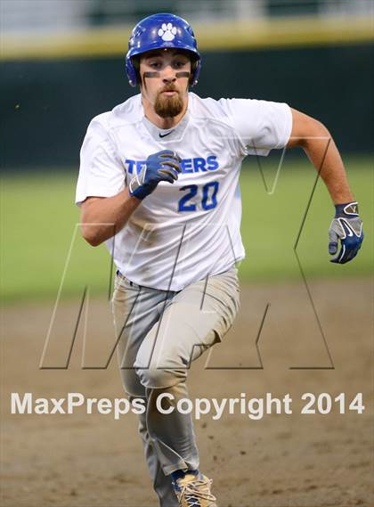Thumbnail 3 in Haddam-Killingworth vs. Rocky Hill (CIAC Class M Final) photogallery.