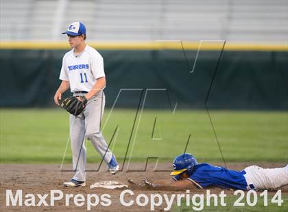 Thumbnail 2 in Haddam-Killingworth vs. Rocky Hill (CIAC Class M Final) photogallery.