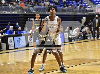 Thumbnail 1 in Cypress Park vs. Cypress Ranch (UIL 6A Regional Quarterfinal) photogallery.