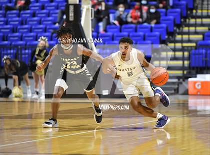 Thumbnail 1 in Cypress Park vs. Cypress Ranch (UIL 6A Regional Quarterfinal) photogallery.