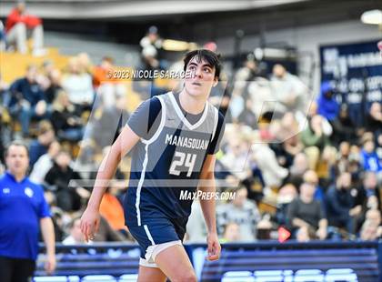 Thumbnail 1 in Union Catholic vs. Manasquan (Metro Classic) photogallery.