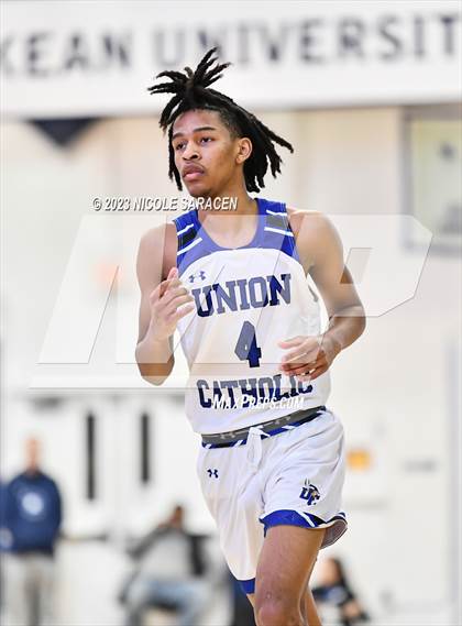 Thumbnail 3 in Union Catholic vs. Manasquan (Metro Classic) photogallery.