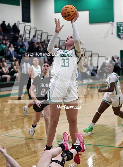 Thumbnail 3 in Hough @ Myers Park photogallery.