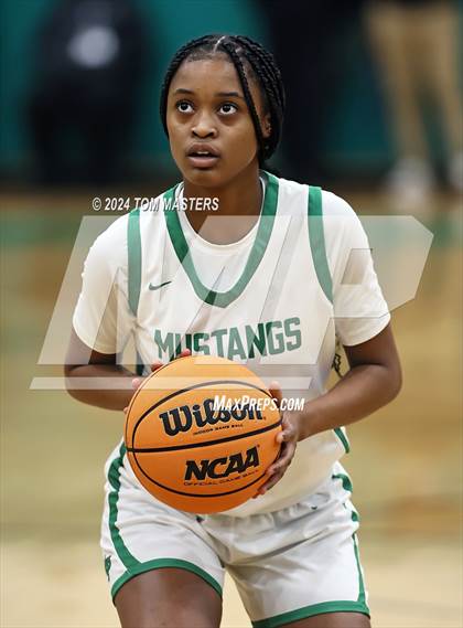 Thumbnail 2 in Hough @ Myers Park photogallery.