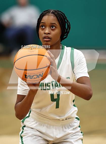 Thumbnail 2 in Hough @ Myers Park photogallery.