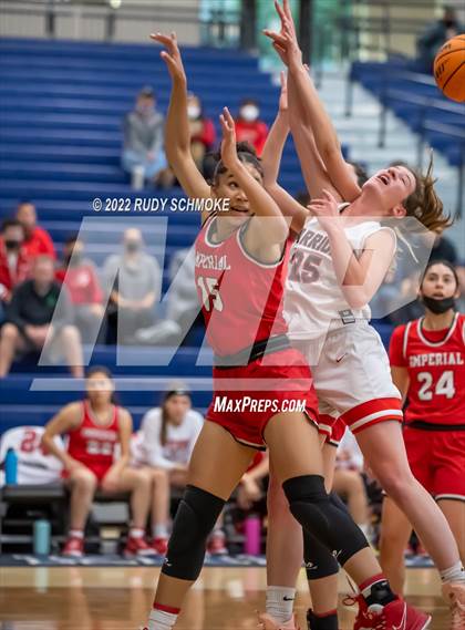 Thumbnail 2 in Fallbrook vs. Imperial (CIF SDS D2 Championship) photogallery.