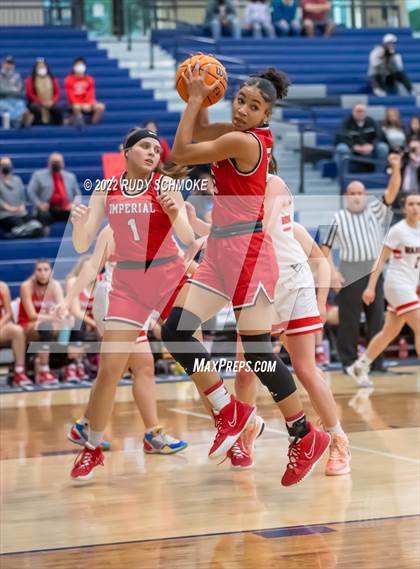 Thumbnail 1 in Fallbrook vs. Imperial (CIF SDS D2 Championship) photogallery.