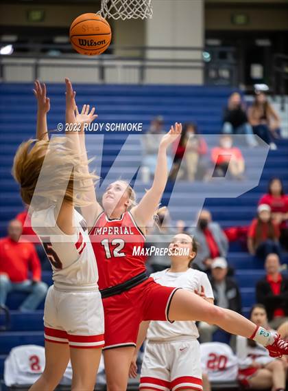 Thumbnail 2 in Fallbrook vs. Imperial (CIF SDS D2 Championship) photogallery.