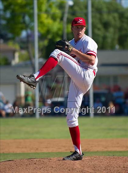 Thumbnail 2 in Edison vs. Lakewood (CIF SS Playoffs) photogallery.
