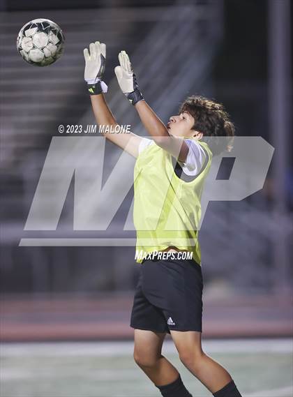 Thumbnail 2 in James Logan vs Milpitas photogallery.