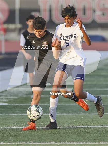 Thumbnail 1 in James Logan vs Milpitas photogallery.