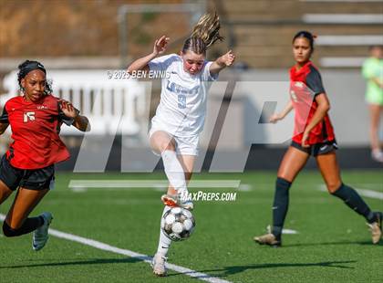 Thumbnail 2 in Lovett  vs. Greater Atlanta Christian (GHSA Private Championship) photogallery.