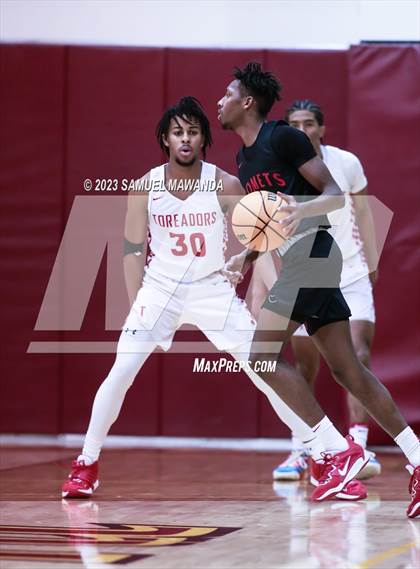 Thumbnail 1 in Taft vs Westchester (CIF LACS Open Division Semifinal) photogallery.