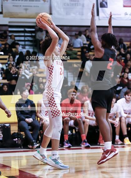 Thumbnail 3 in Taft vs Westchester (CIF LACS Open Division Semifinal) photogallery.