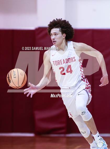 Thumbnail 1 in Taft vs Westchester (CIF LACS Open Division Semifinal) photogallery.