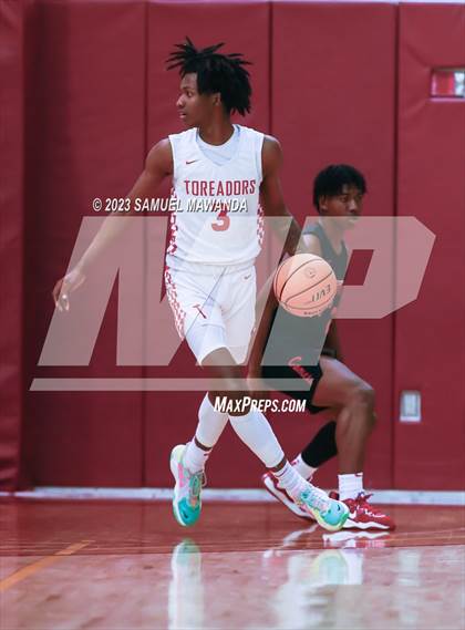 Thumbnail 3 in Taft vs Westchester (CIF LACS Open Division Semifinal) photogallery.