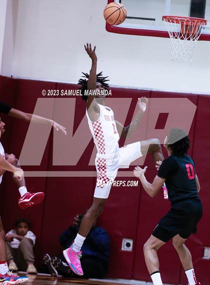 Thumbnail 3 in Taft vs Westchester (CIF LACS Open Division Semifinal) photogallery.