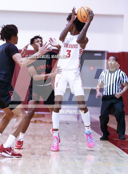 Thumbnail 1 in Taft vs Westchester (CIF LACS Open Division Semifinal) photogallery.