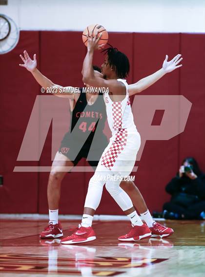 Thumbnail 3 in Taft vs Westchester (CIF LACS Open Division Semifinal) photogallery.