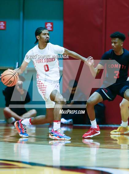 Thumbnail 3 in Taft vs Westchester (CIF LACS Open Division Semifinal) photogallery.