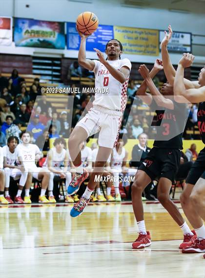 Thumbnail 1 in Taft vs Westchester (CIF LACS Open Division Semifinal) photogallery.