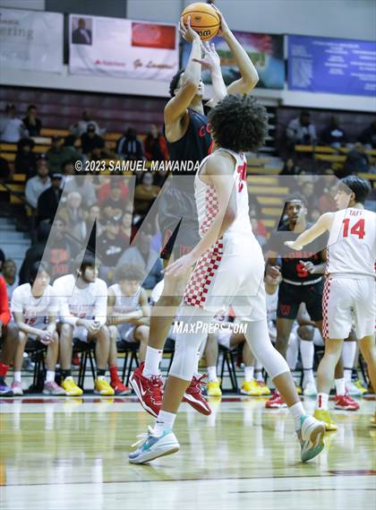 Thumbnail 3 in Taft vs Westchester (CIF LACS Open Division Semifinal) photogallery.