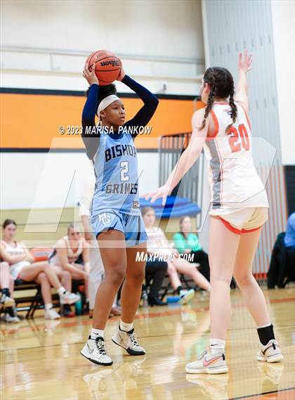 Thumbnail 3 in Bishop Grimes vs Phoenix photogallery.