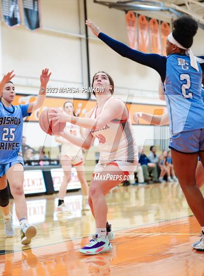 Thumbnail 2 in Bishop Grimes vs Phoenix photogallery.
