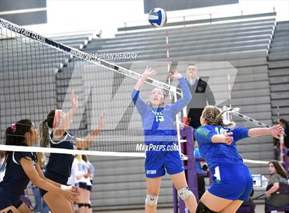 Thumbnail 2 in Xavier College Prep vs. Kamehameha Kapalama (Durango Fall Classic) photogallery.