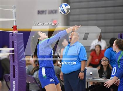 Thumbnail 2 in Xavier College Prep vs. Kamehameha Kapalama (Durango Fall Classic) photogallery.