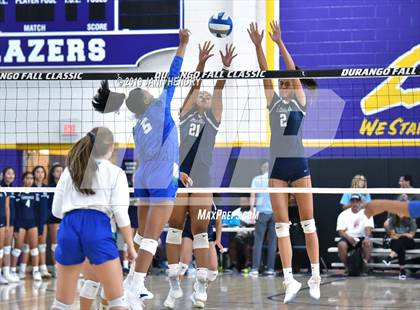 Thumbnail 3 in Xavier College Prep vs. Kamehameha Kapalama (Durango Fall Classic) photogallery.
