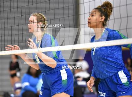 Thumbnail 3 in Xavier College Prep vs. Kamehameha Kapalama (Durango Fall Classic) photogallery.