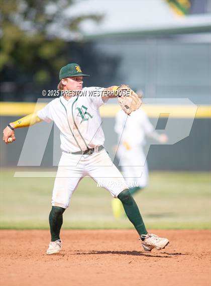 Thumbnail 2 in Sultana vs. Royal (CIF SS Division 2 Round 1) photogallery.