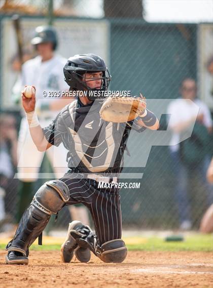 Thumbnail 1 in Sultana vs. Royal (CIF SS Division 2 Round 1) photogallery.