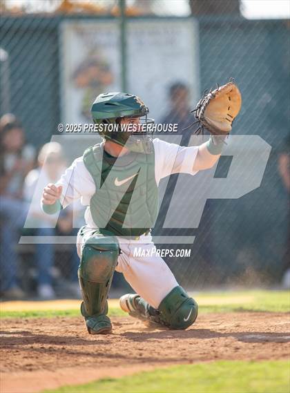 Thumbnail 2 in Sultana vs. Royal (CIF SS Division 2 Round 1) photogallery.