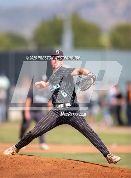 Thumbnail 2 in Sultana vs. Royal (CIF SS Division 2 Round 1) photogallery.