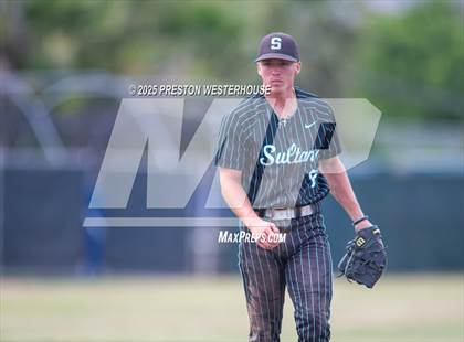 Thumbnail 1 in Sultana vs. Royal (CIF SS Division 2 Round 1) photogallery.