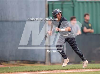 Thumbnail 3 in Sultana vs. Royal (CIF SS Division 2 Round 1) photogallery.
