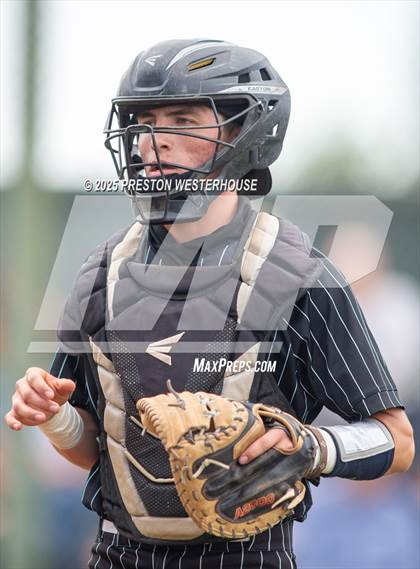 Thumbnail 2 in Sultana vs. Royal (CIF SS Division 2 Round 1) photogallery.