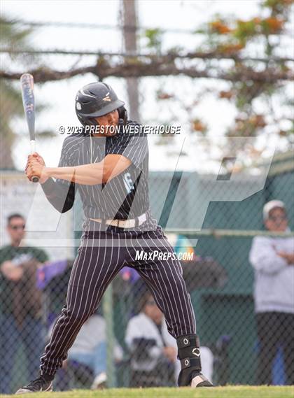 Thumbnail 2 in Sultana vs. Royal (CIF SS Division 2 Round 1) photogallery.