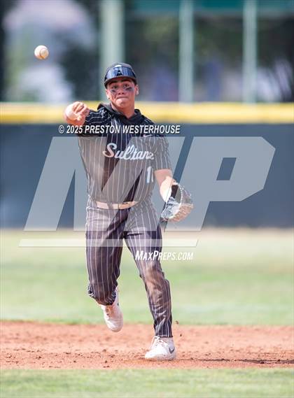 Thumbnail 1 in Sultana vs. Royal (CIF SS Division 2 Round 1) photogallery.