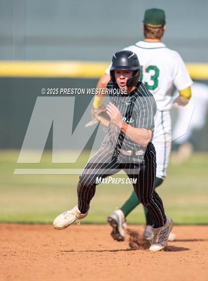 Thumbnail 1 in Sultana vs. Royal (CIF SS Division 2 Round 1) photogallery.