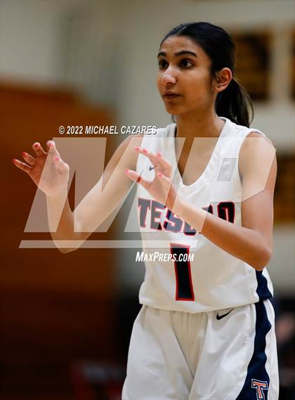 Thumbnail 1 in Tesoro vs. San Marcos (SoCal Holiday Classic) photogallery.