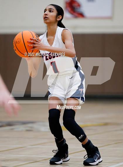 Thumbnail 2 in Tesoro vs. San Marcos (SoCal Holiday Classic) photogallery.