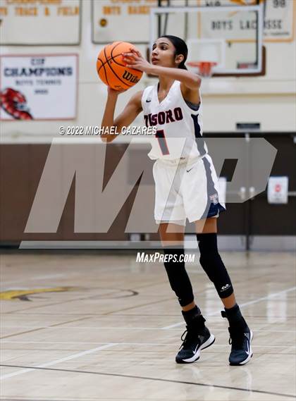 Thumbnail 1 in Tesoro vs. San Marcos (SoCal Holiday Classic) photogallery.