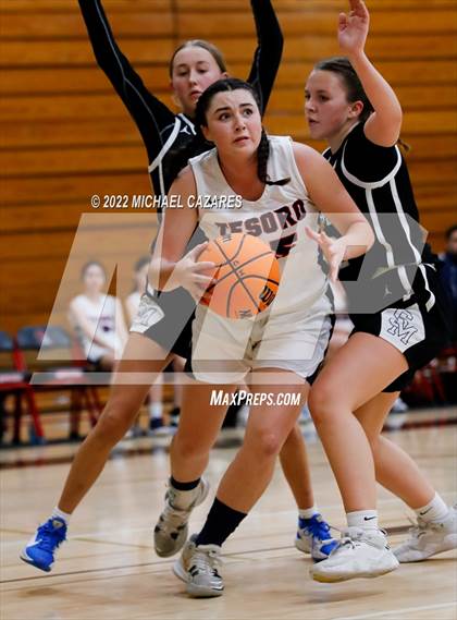 Thumbnail 3 in Tesoro vs. San Marcos (SoCal Holiday Classic) photogallery.