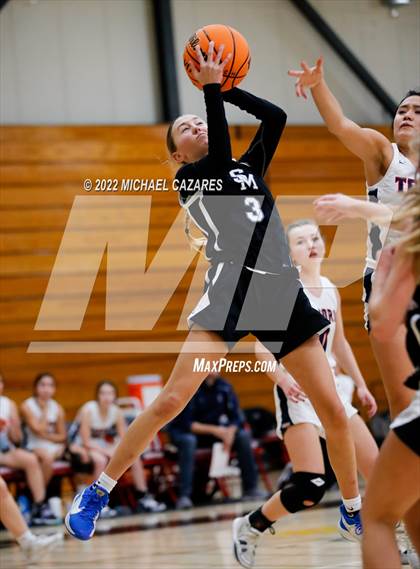 Thumbnail 1 in Tesoro vs. San Marcos (SoCal Holiday Classic) photogallery.