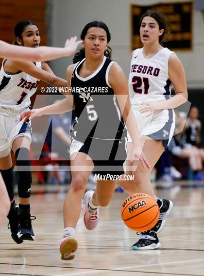 Thumbnail 1 in Tesoro vs. San Marcos (SoCal Holiday Classic) photogallery.